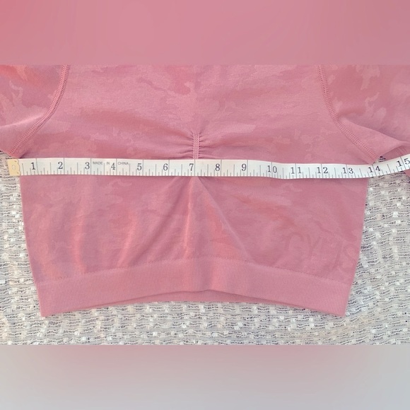 Gymshark Rose Cropped Top with Back Cutout - Picture 7 of 8